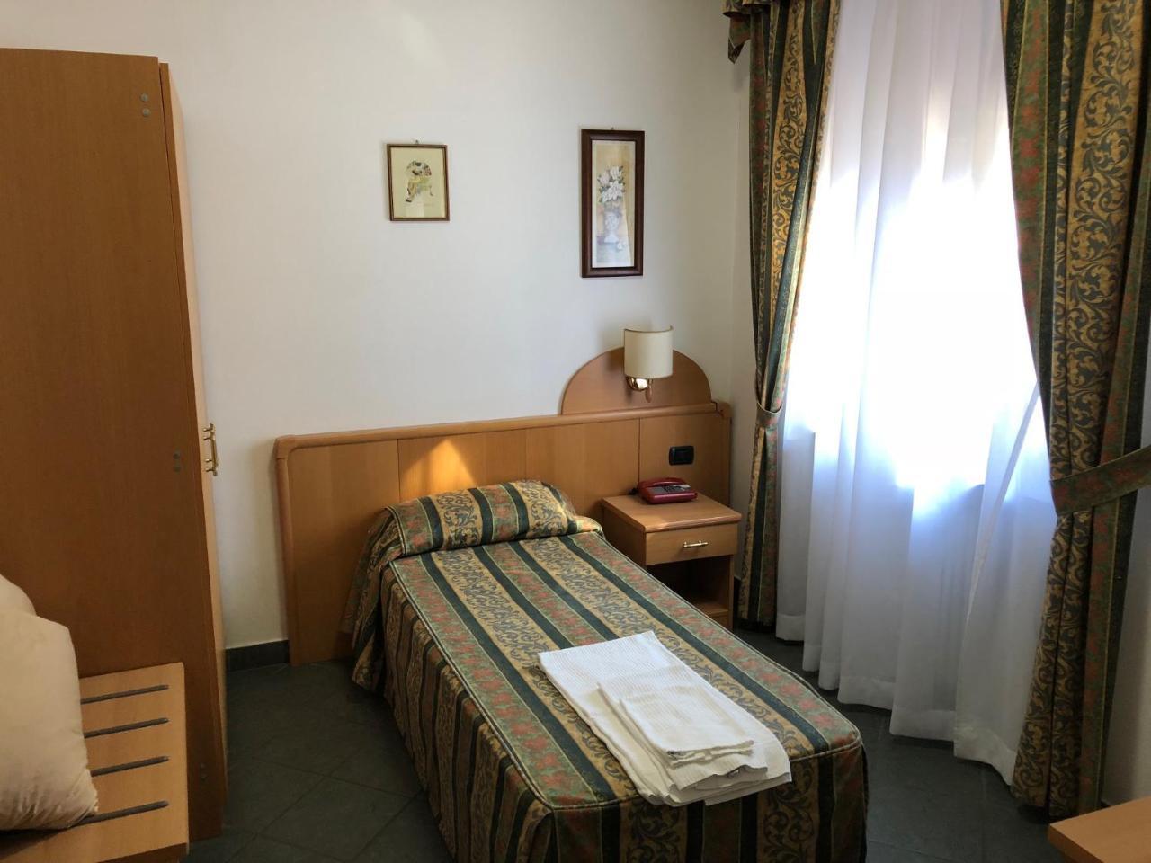 Hotel Il Giardino Cassano Spinola Exterior foto